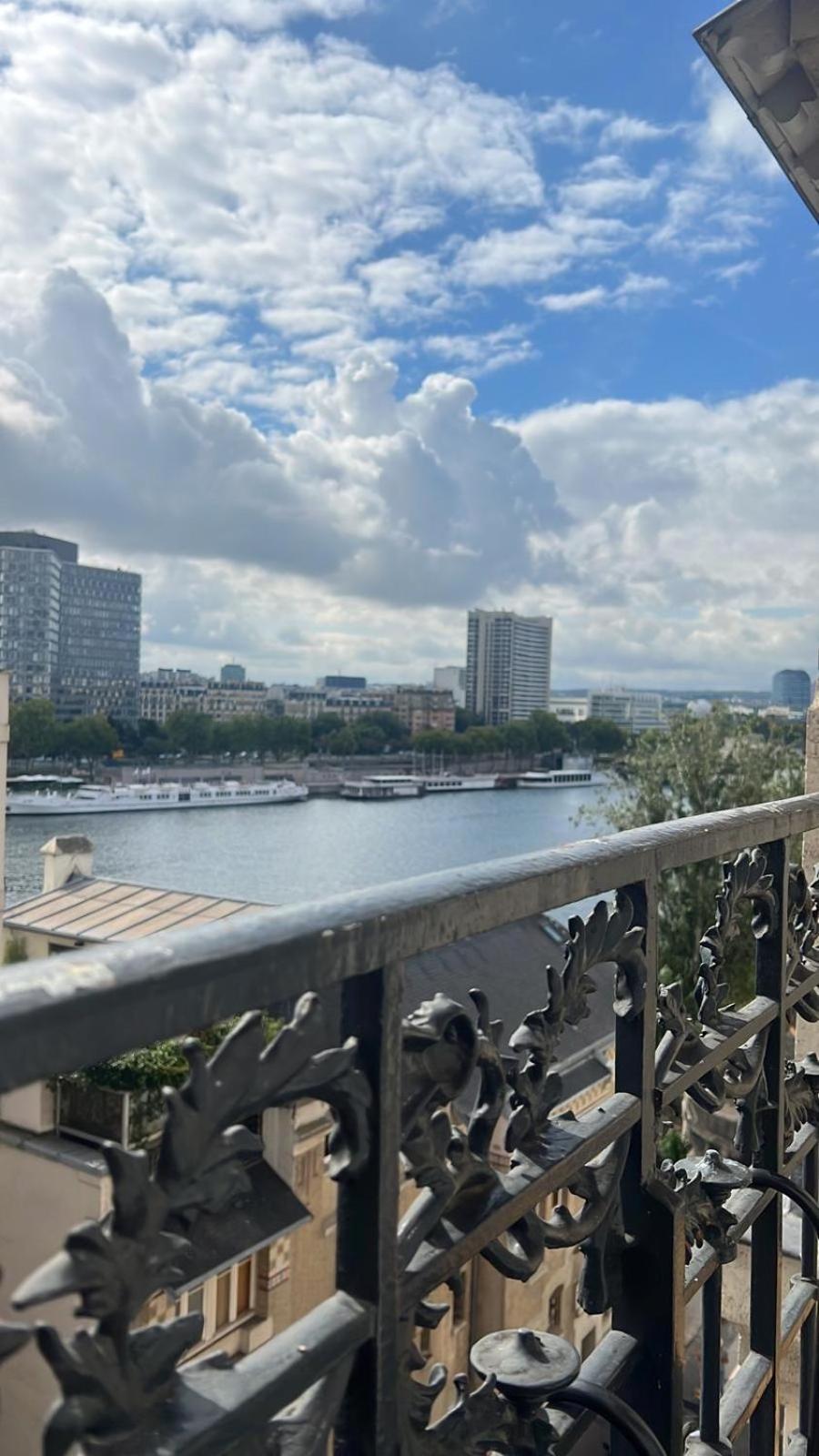 Апартаменты Quai De Seine Tour Eiffel Trocadero Париж Экстерьер фото